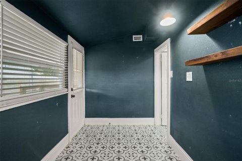 House in Tampa, Florida 3 bedrooms, 145.3 sq.m. № 2138713 - photo 20