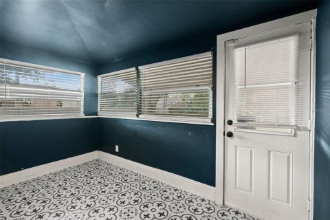 House in Tampa, Florida 3 bedrooms, 145.3 sq.m. № 2138713 - photo 19