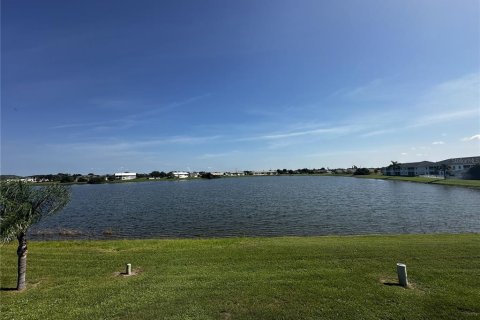 Townhouse in Punta Gorda, Florida 2 bedrooms, 100.15 sq.m. № 1901135 - photo 7