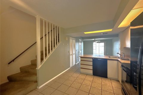 Townhouse in Punta Gorda, Florida 2 bedrooms, 100.15 sq.m. № 1901135 - photo 11