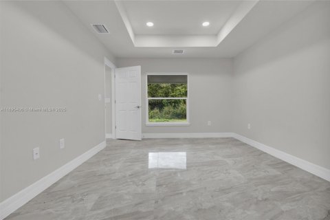 House in Lehigh Acres, Florida 3 bedrooms № 1947638 - photo 20