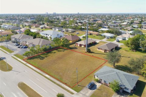 Terreno en venta en Cape Coral, Florida № 1743668 - foto 8