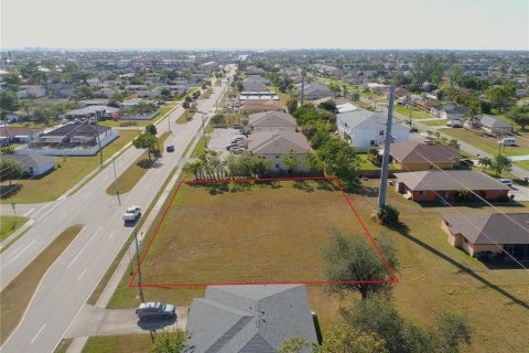 Terreno en venta en Cape Coral, Florida № 1743668 - foto 1