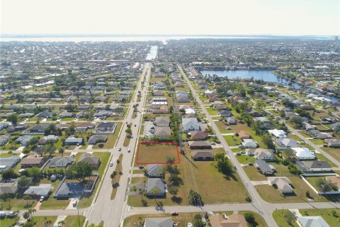 Terreno en venta en Cape Coral, Florida № 1743668 - foto 2