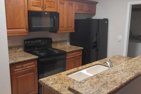 Condo in West Palm Beach, Florida, 3 bedrooms № 2401256 - photo 5