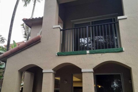 Condo in West Palm Beach, Florida, 3 bedrooms № 2401256 - photo 6