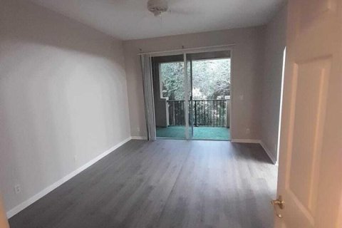 Condo in West Palm Beach, Florida, 3 bedrooms № 2401256 - photo 10