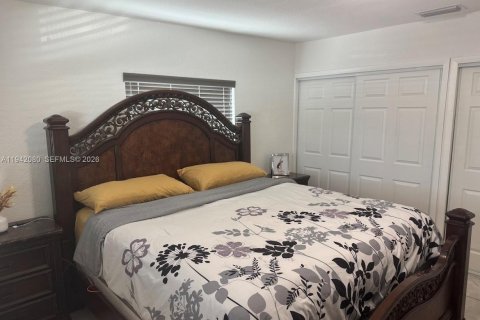 Купить виллу или дом в Хайалиа, Флорида 5 спален, 213.21м2, № 1999070 - фото 12