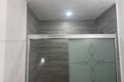 Купить виллу или дом в Хайалиа, Флорида 5 спален, 213.21м2, № 1999070 - фото 22