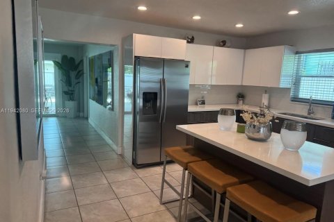 Купить виллу или дом в Хайалиа, Флорида 5 спален, 213.21м2, № 1999070 - фото 5