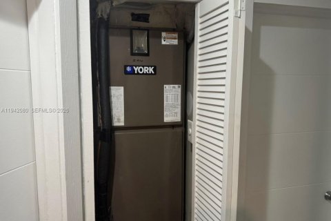 Купить виллу или дом в Хайалиа, Флорида 5 спален, 213.21м2, № 1999070 - фото 21