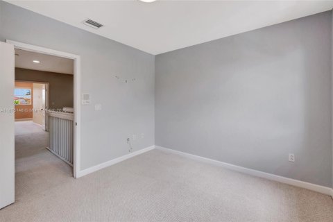 Снять в аренду виллу или дом в Майами, Флорида 4 спальни, 283.91м2, № 1926221 - фото 22