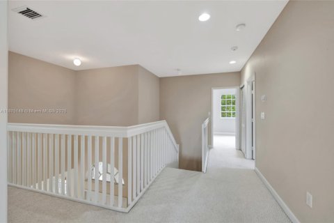 Снять в аренду виллу или дом в Майами, Флорида 4 спальни, 283.91м2, № 1926221 - фото 19