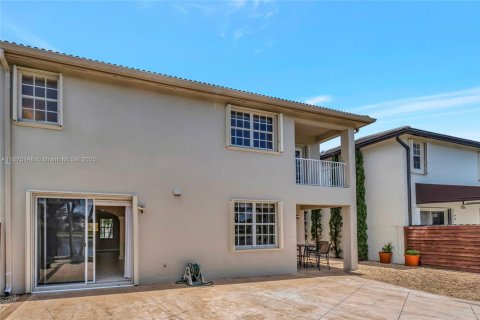 Снять в аренду виллу или дом в Майами, Флорида 4 спальни, 283.91м2, № 1926221 - фото 15