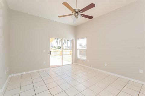 Villa ou maison à vendre à Brandon, Floride: 4 chambres, 179.67 m2 № 2302851 - photo 8
