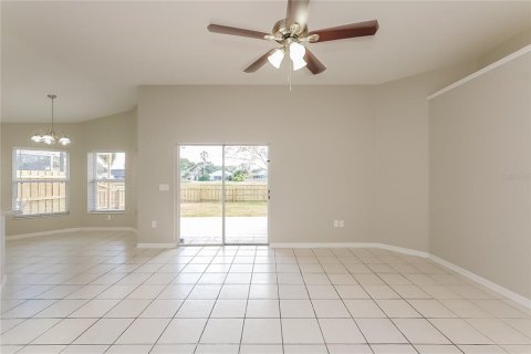 Villa ou maison à vendre à Brandon, Floride: 4 chambres, 179.67 m2 № 2302851 - photo 4