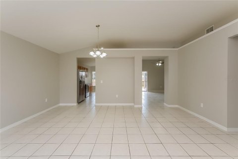 Villa ou maison à vendre à Brandon, Floride: 4 chambres, 179.67 m2 № 2302851 - photo 3