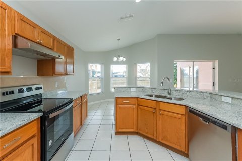 Villa ou maison à vendre à Brandon, Floride: 4 chambres, 179.67 m2 № 2302851 - photo 6