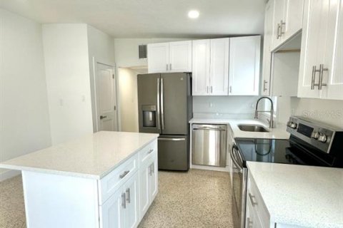 Apartamento en alquiler en Madeira Beach, Florida, 1 dormitorio, 54.35 m2 № 2091545 - foto 7