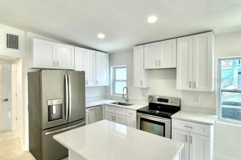 Apartamento en alquiler en Madeira Beach, Florida, 1 dormitorio, 54.35 m2 № 2091545 - foto 8
