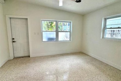 Apartamento en alquiler en Madeira Beach, Florida, 1 dormitorio, 54.35 m2 № 2091545 - foto 16