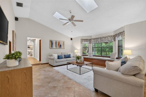Villa ou maison à vendre à Orlando, Floride: 4 chambres, 204.57 m2 № 2314901 - photo 8