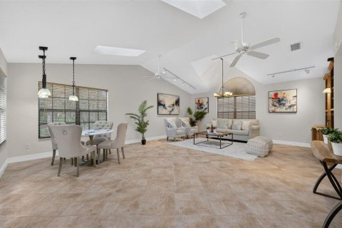 Villa ou maison à vendre à Orlando, Floride: 4 chambres, 204.57 m2 № 2314901 - photo 6
