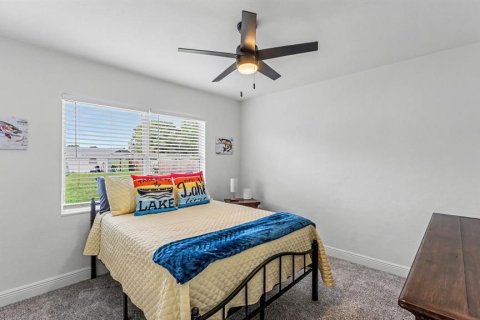 House in Winter Haven, Florida 3 bedrooms, 95.88 sq.m. № 2430339 - photo 25