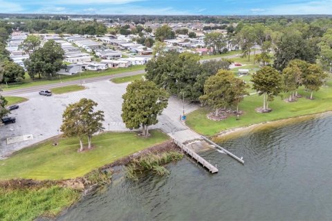 House in Winter Haven, Florida 3 bedrooms, 95.88 sq.m. № 2430339 - photo 12