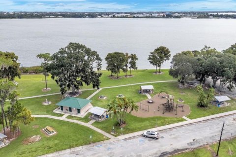 House in Winter Haven, Florida 3 bedrooms, 95.88 sq.m. № 2430339 - photo 10