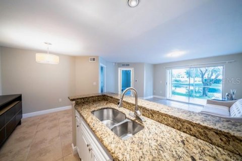 Снять в аренду кондоминиум в Тампа, Флорида 7 комнат, 77.85м2, № 1906123 - фото 8