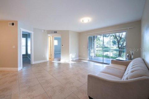 Снять в аренду кондоминиум в Тампа, Флорида 7 комнат, 77.85м2, № 1906123 - фото 3