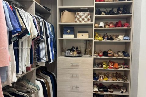 Villa ou maison à louer à Lake Worth, Floride: 4 chambres, 189.24 m2 № 1989148 - photo 14