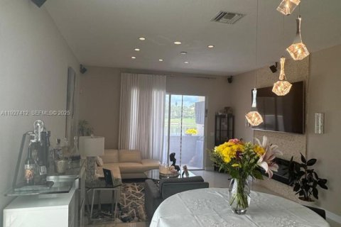 Villa ou maison à louer à Lake Worth, Floride: 4 chambres, 189.24 m2 № 1989148 - photo 6