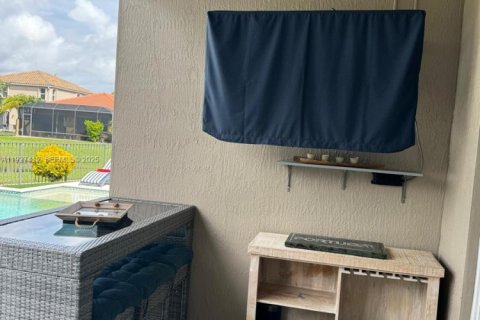 Villa ou maison à louer à Lake Worth, Floride: 4 chambres, 189.24 m2 № 1989148 - photo 20