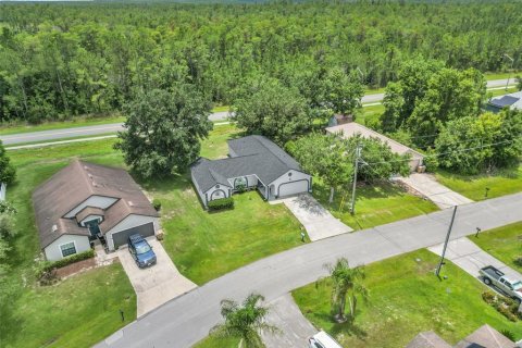 Villa ou maison à vendre à Kissimmee, Floride: 4 chambres, 168.9 m2 № 2204793 - photo 3