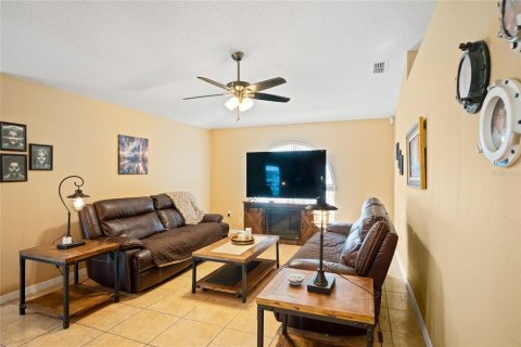 Casa en venta en Poinciana, Florida, 4 dormitorios, 195.84 m2 № 2207449 - foto 8