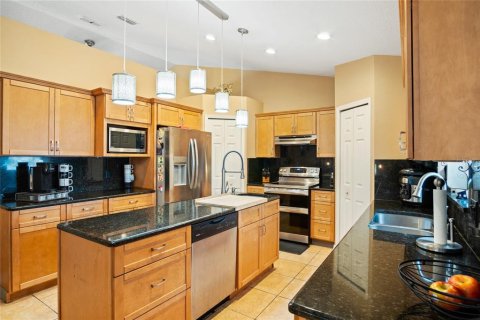 Casa en venta en Poinciana, Florida, 4 dormitorios, 195.84 m2 № 2207449 - foto 4