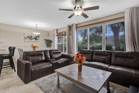 Touwnhouse à louer à Oakland Park, Floride: 3 chambres, 140.65 m2 № 1977876 - photo 11