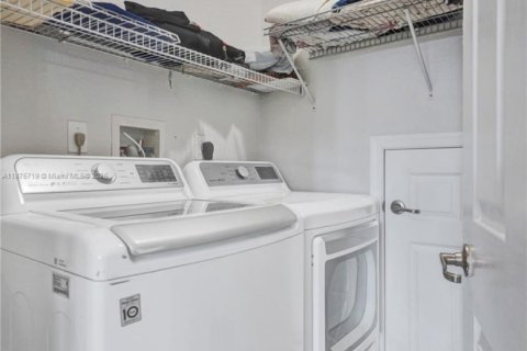 Touwnhouse à louer à Oakland Park, Floride: 3 chambres, 140.65 m2 № 1977876 - photo 15