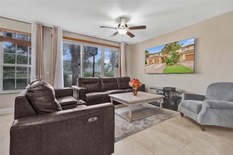 Touwnhouse à louer à Oakland Park, Floride: 3 chambres, 140.65 m2 № 1977876 - photo 12