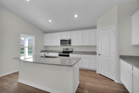 House in Palm Coast, Florida 5 bedrooms, 184.32 sq.m. № 1629621 - photo 9