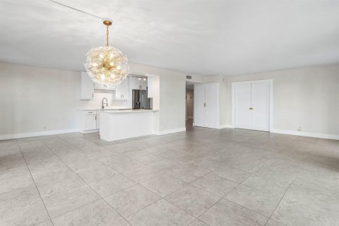 Copropriété à louer à Boca Raton, Floride: 3 chambres, 160.72 m2 № 2402372 - photo 7