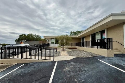 Commercial property in Rockledge, Florida 584.54 sq.m. № 2099521 - photo 2