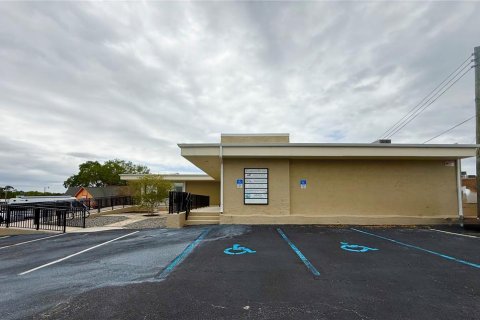 Commercial property in Rockledge, Florida 584.54 sq.m. № 2099521 - photo 4