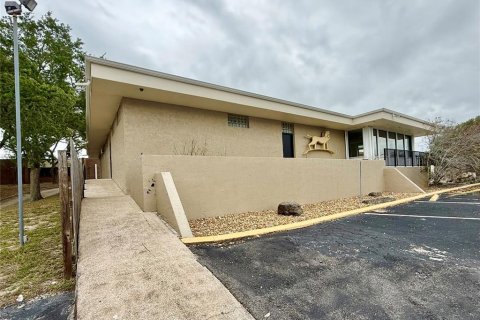 Commercial property in Rockledge, Florida 584.54 sq.m. № 2099521 - photo 7