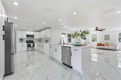 Villa ou maison à vendre à Holiday, Floride: 3 chambres, 204.29 m2 № 2403163 - photo 18