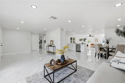 Villa ou maison à vendre à Holiday, Floride: 3 chambres, 204.29 m2 № 2403163 - photo 11