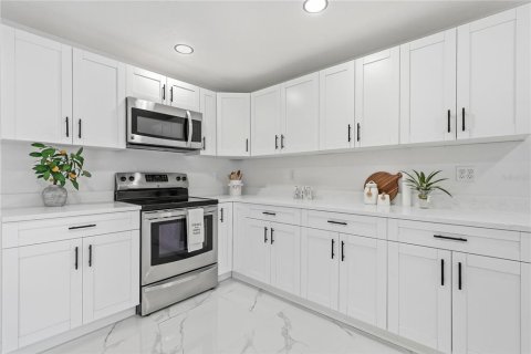 Villa ou maison à vendre à Holiday, Floride: 3 chambres, 204.29 m2 № 2403163 - photo 17