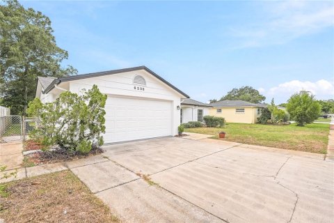 Villa ou maison à vendre à Holiday, Floride: 3 chambres, 204.29 m2 № 2403163 - photo 5